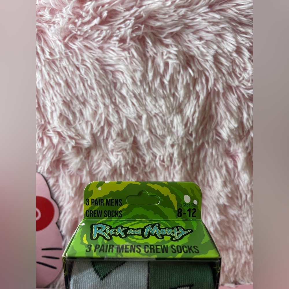 Rick And Morty Men’s Crew Socks - Picture 2 of 7
